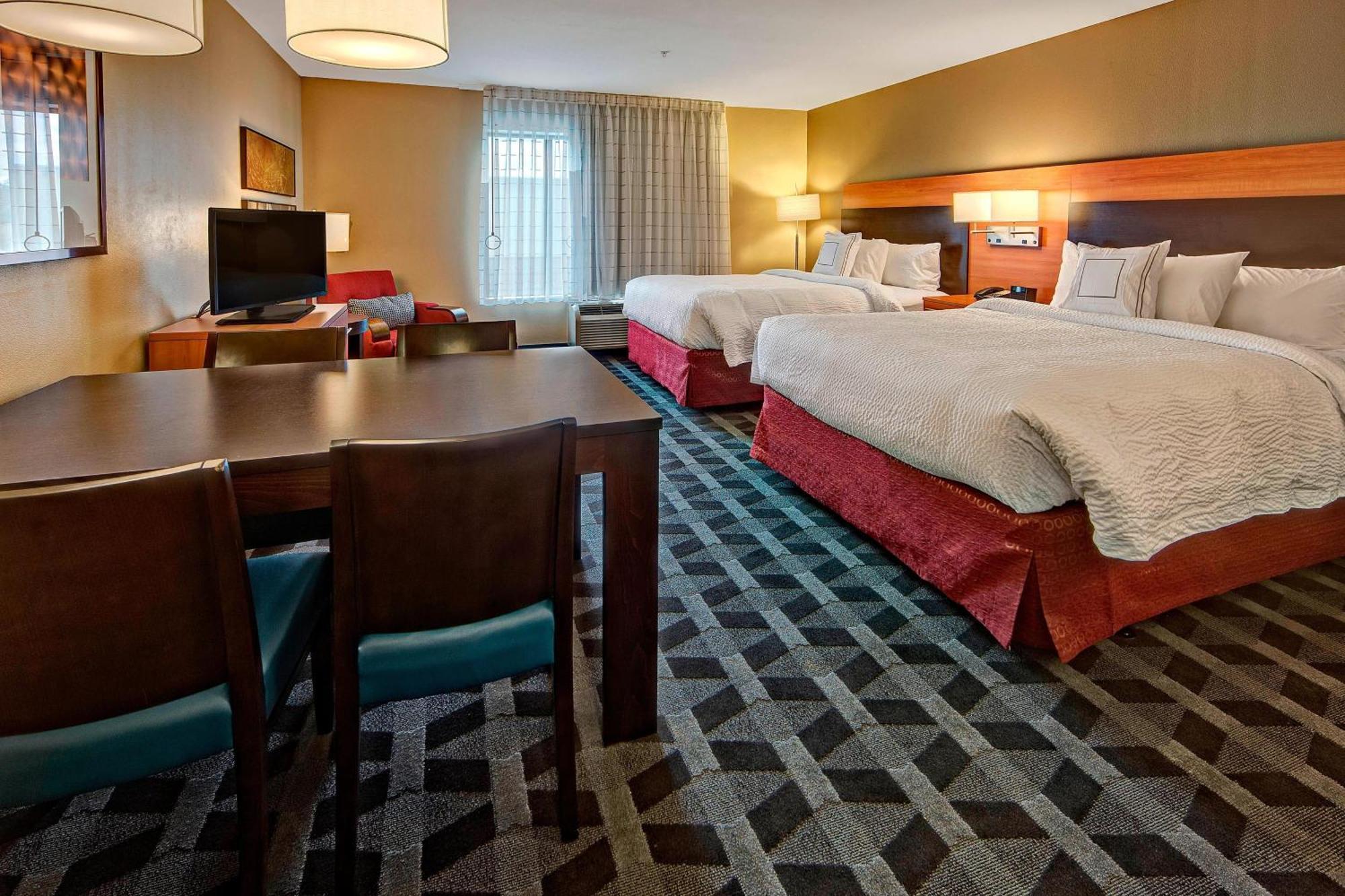 Towneplace Suites By Marriott הטיסבורג מראה חיצוני תמונה
