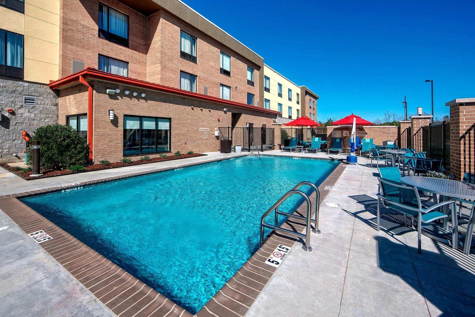 Towneplace Suites By Marriott הטיסבורג מראה חיצוני תמונה